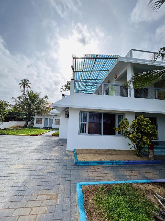 Kochi Chameleon Beach Resort, Cherai المظهر الخارجي الصورة